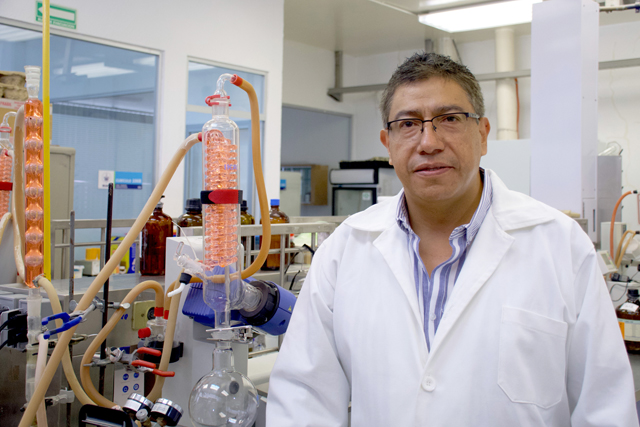 Investigador de la BUAP sintetizó compuestos químicos con actividad farmacológica