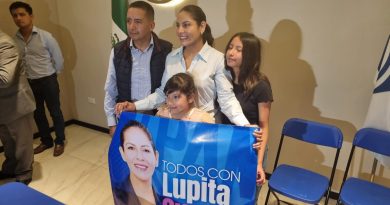 Lupita Cuautle se registró como aspirante a la presidencia de San Andrés Cholula